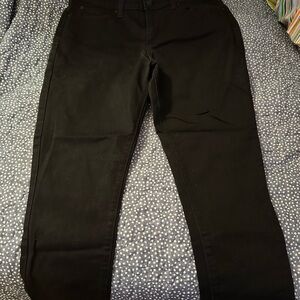 Levi Strauss Signature Women's Mid-Rise Ankle Skinny Black Jeans